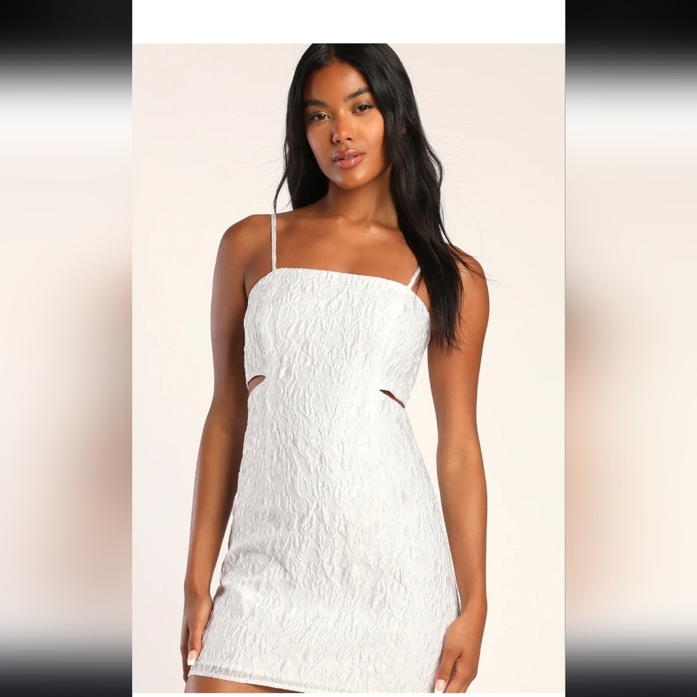 Lulu's White Textured Cutout Mini Dress. Size L. EUC